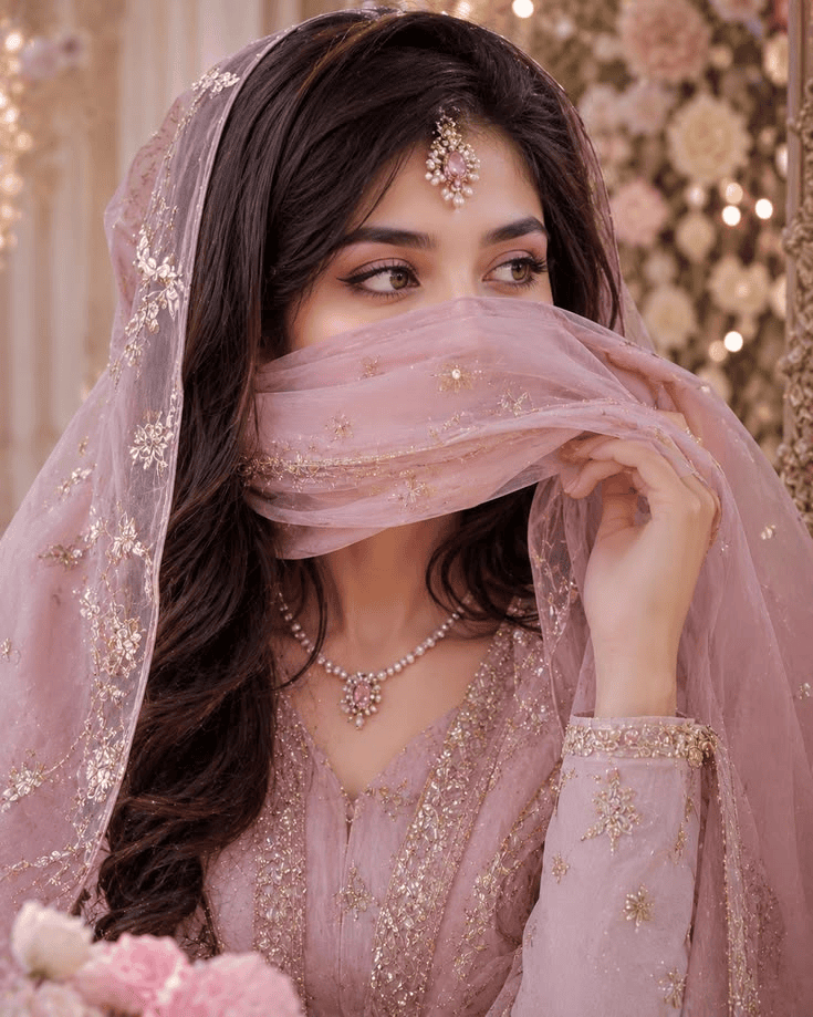 Hidden Face Girl DP Ideas
